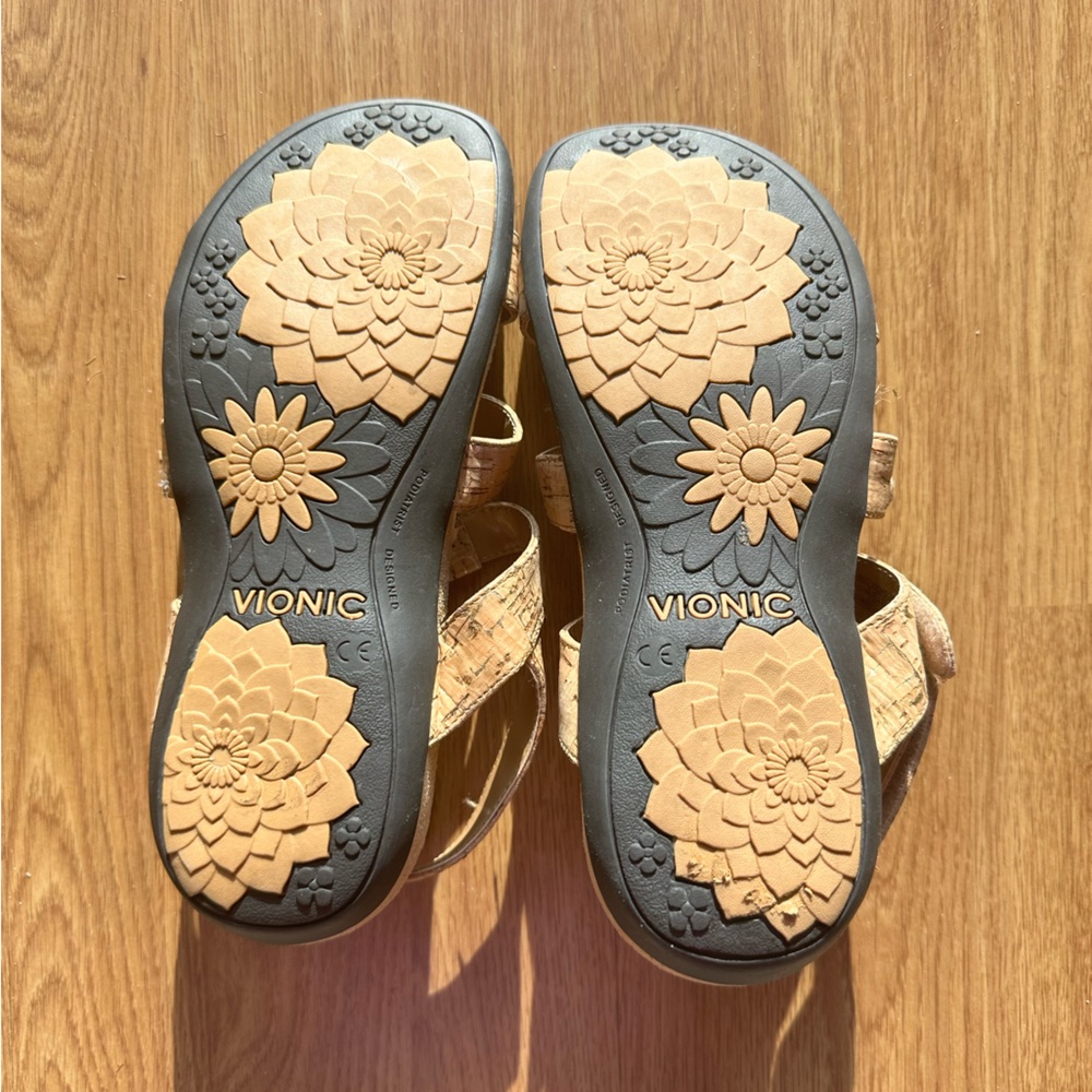 Women’s Vionic Amber Adjustable Sandal - image 4